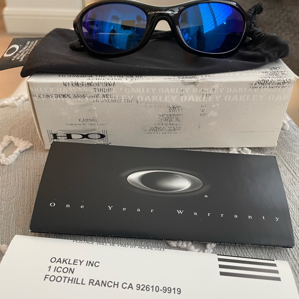 Oakley XS Fives -Kids Sunglasses - Black and Blue